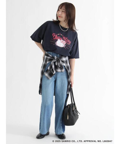 Te chichi TERRASSE（テチチテラス）の「【HELLO KITTY】ミニ裏毛プリント5分袖トップス（その他トップス・レディース・グレー/ネイビー/オフホワイト・F）」の15枚目の写真