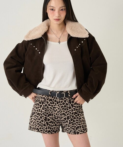 WHO'S WHO gallery(フーズフーギャラリー)の「ボアカラースタッズスウェードブルゾン(ブルゾン・レディース・キャメル/ブラウン・FREE)」の4枚目の写真
