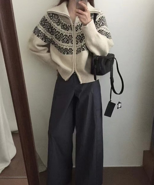 SallyLunn(サリーラン)の「ノルディック柄ジップニット(ニット/セーター・レディース・グレー/ブラック/ホワイト/レッド・FREE)」の9枚目の写真