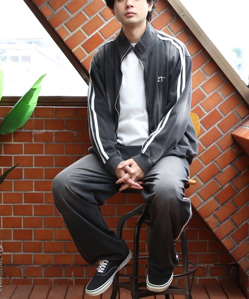 8(eight)(エイト)の「刺繍入りカットデニムトラッカー(ジャージ・メンズ・ブラック/ネイビー・MEDIUM/LARGE)」の7枚目の写真