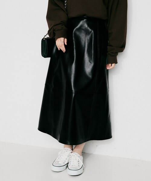 UNTITLED(アンタイトル)の「【MARILYN MOON】レザー調スカート(スカート・レディース・ブラック・02)」の1枚目の写真
