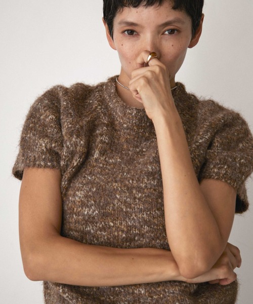 VION(ヴィオン)の「メランジハーフスリーブニット / Melange Half Sleeve Knit(ニット/セーター・レディース・ブラック/ブラウン・FREE)」の6枚目の写真