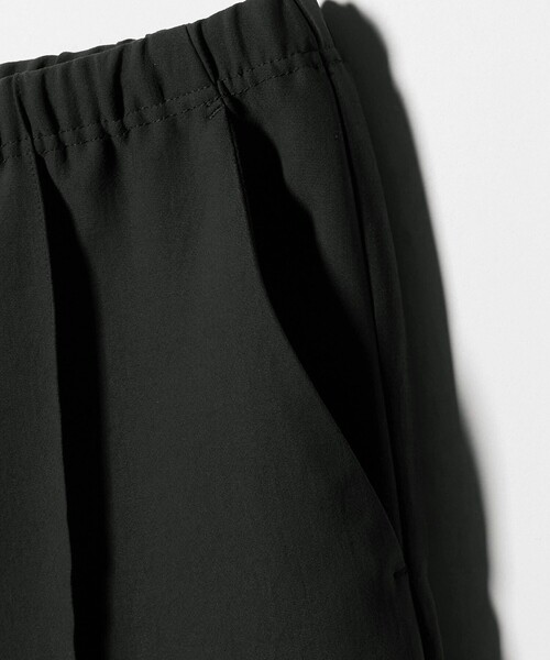 UNITED ARROWS & SONS by DAISUKE OBANA（ユナイテッドアローズアンドサンズバイダイスケオバナ）の「＜D.O UNITED ARROWS BY DAISUKE OBANA for WOMEN＞+10 SLIT CR WIDE PANTS/スリットパンツ（その他パンツ・レディース・ブラック/オリーブ・M/S）」の17枚目の写真