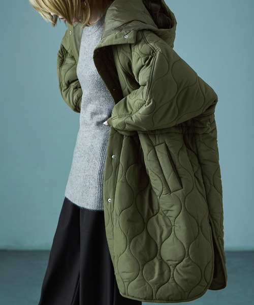 Fashion Letter（ファッションレター）の「フード付き オーバーサイズ キルティングロングコート（ダウンジャケット/コート・レディース・ブラック/カーキ/アイボリー・M）」の19枚目の写真