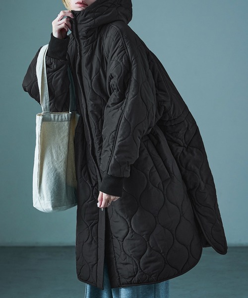 LUDICRUM ブラック キルティング ロングコート フード付き フード付き オーバーサイズ キルティングロングコート（ダウン
