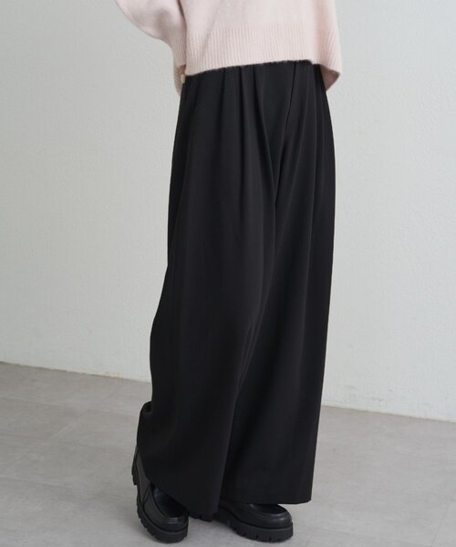 LOUNGEDRESS(ラウンジドレス)の「TR3タックワイドパンツ(その他パンツ・レディース・モカ/ブラック/ブラウン・SMALL/MEDIUM)」の2枚目の写真