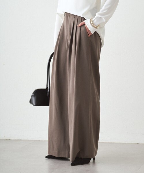 LOUNGEDRESS(ラウンジドレス)の「TR3タックワイドパンツ(その他パンツ・レディース・モカ/ブラック/ブラウン・SMALL/MEDIUM)」の7枚目の写真