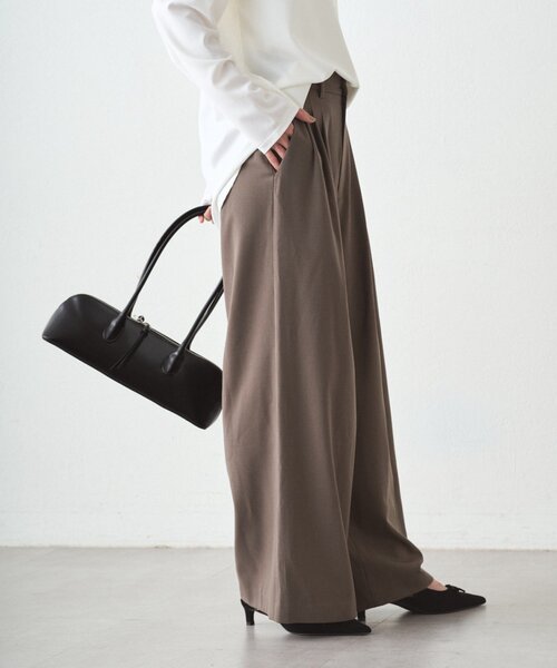 LOUNGEDRESS(ラウンジドレス)の「TR3タックワイドパンツ(その他パンツ・レディース・モカ/ブラック/ブラウン・SMALL/MEDIUM)」の9枚目の写真