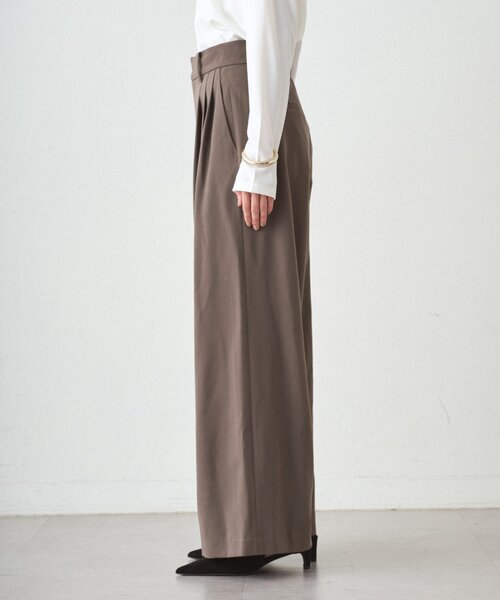 LOUNGEDRESS(ラウンジドレス)の「TR3タックワイドパンツ(その他パンツ・レディース・モカ/ブラック/ブラウン・SMALL/MEDIUM)」の11枚目の写真