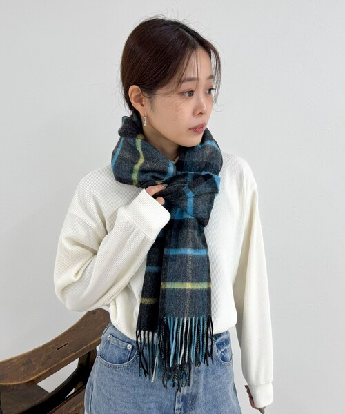 TWEED MILL（ツイードミル）の「【TWEED MILL/ツイードミル】ウールチェックストール48（ストール/ショール・レディース・ブルー系その他/ベージュ系その他/ベージュ系その他3/ブラック系その他/ブルー系その他4/グレー系その他・FREE）」の11枚目の写真