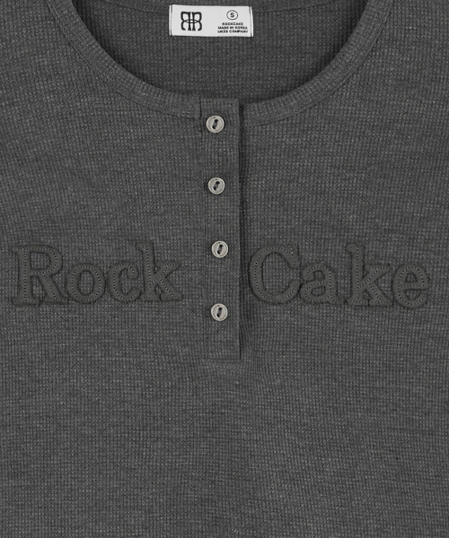 ROCKCAKE(ロックケーキ)の「Applique Logo Button Top - Charcoal(Tシャツ/カットソー・レディース・その他・SMALL)」の5枚目の写真