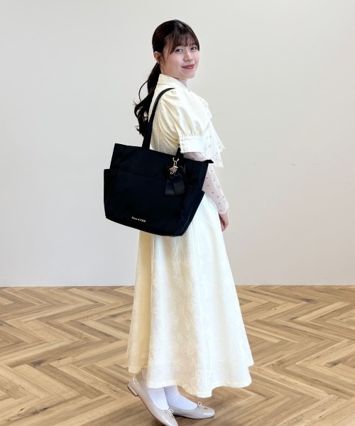 撥水加工リボンチャームマルチポケットトートM（トートバッグ