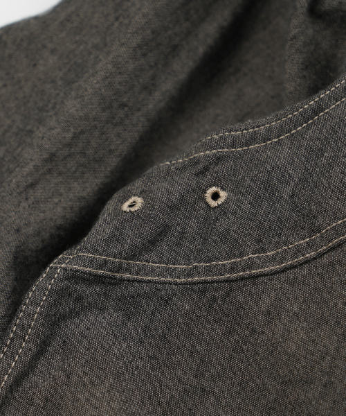 FRIZMWORKS（フリズムワークス）の「1920S CHAMBRAY WORK SHIRT _ MUD（シャツ/ブラウス・メンズ・その他・MEDIUM/LARGE/X-LARGE/SMALL）」の4枚目の写真
