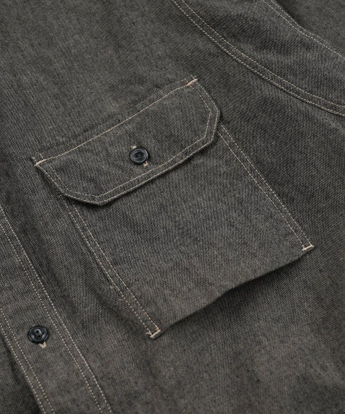 FRIZMWORKS（フリズムワークス）の「1920S CHAMBRAY WORK SHIRT _ MUD（シャツ/ブラウス・メンズ・その他・MEDIUM/LARGE/X-LARGE/SMALL）」の6枚目の写真