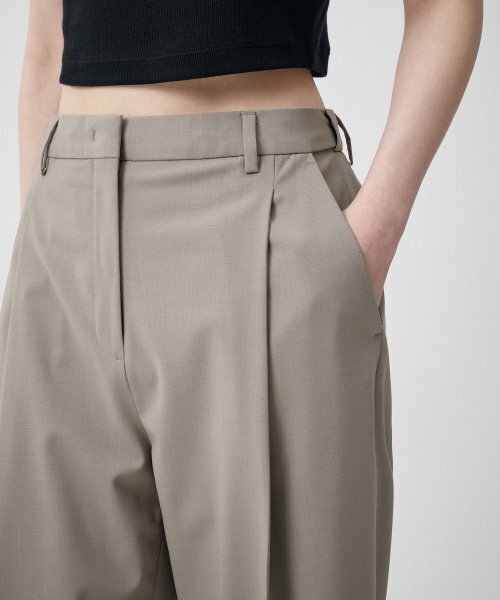 MUSINSA STANDARD WOMAN（ムシンサスタンダードウーマン）の「ウィメンズサマーウールルーズテーパードヒドゥンバンディングスラックス[ライトベージュ]（スラックス・レディース・その他・34/32/30/31/24/25/26/27/28/29）」の4枚目の写真