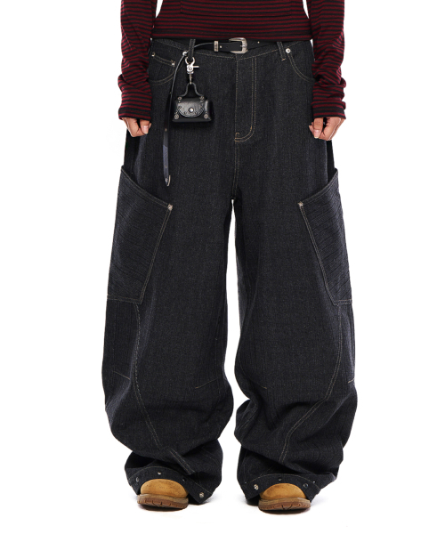 AAKAM(アーカム)の「Ankle Studded Denim Pants (Black)(デニムパンツ・レディース・その他・1/2)」の4枚目の写真