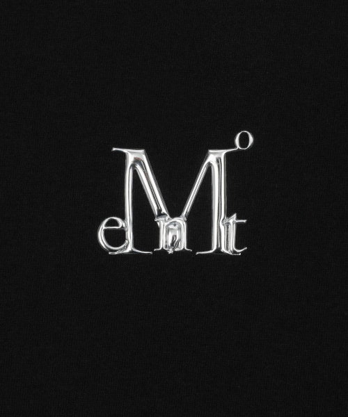 MUCENT(ムセント)の「カットメタルロゴシグネチャー半袖Tシャツ男女共用(2カラー)(Tシャツ/カットソー・レディース・ホワイト/ブラック・MEDIUM/LARGE/SHORT)」の3枚目の写真