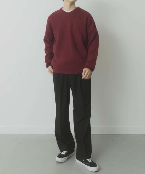 ITEMS URBANRESEARCH（アイテムズ アーバンリサーチ）の「タスマニア メリノウール100 Vネックニット（ニット/セーター・メンズ・チャコールグレー/バーガンディー/ホワイト/ブルー系その他/ベージュ/マスタード・MEDIUM/LARGE）」の7枚目の写真