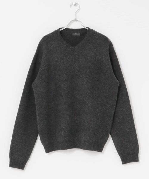 ITEMS URBANRESEARCH（アイテムズ アーバンリサーチ）の「タスマニア メリノウール100 Vネックニット（ニット/セーター・メンズ・チャコールグレー/バーガンディー/ホワイト/ブルー系その他/ベージュ/マスタード・MEDIUM/LARGE）」の22枚目の写真