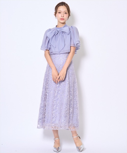 AND COUTURE(アンドクチュール)の「ラメボタニカルレースレイヤードドレス(ドレス・レディース・ブルー/ピンク/ブラック/ミント/イエロー・FREE)」の4枚目の写真