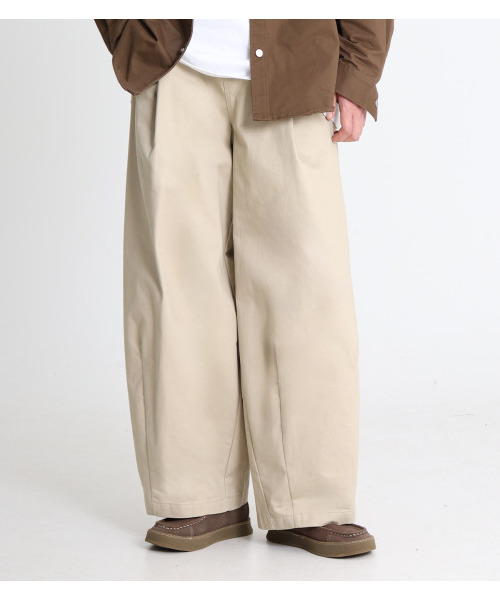 BUTTON SEOUL(ボタンソウル)の「ピンタックワイドバルーンチノパンツ(ベージュ)(その他パンツ・レディース・その他・X-LARGE/MEDIUM)」の2枚目の写真