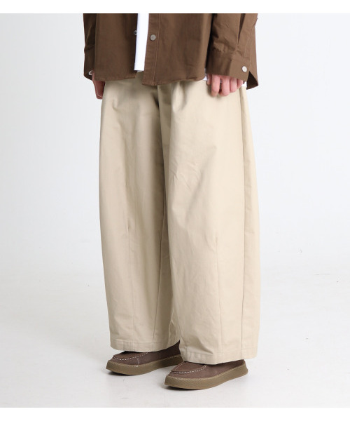 BUTTON SEOUL(ボタンソウル)の「ピンタックワイドバルーンチノパンツ(ベージュ)(その他パンツ・レディース・その他・X-LARGE/MEDIUM)」の4枚目の写真
