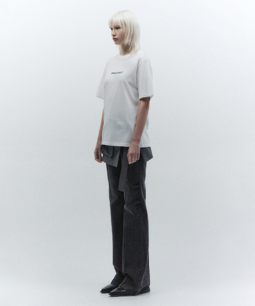 INSILENCE WOMEN(インサイレンスウーマン)の「OGロゴTシャツホワイト(Tシャツ/カットソー・レディース・その他・SMALL/MEDIUM)」の3枚目の写真