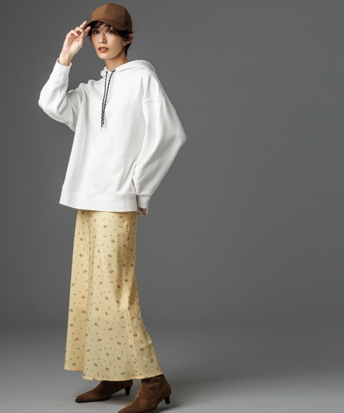 Mila Owen（ミラオーウェン）の「小花柄プリントナロースカート（スカート・レディース・イエロー/ミント/ブラウン・1/0）」の4枚目の写真