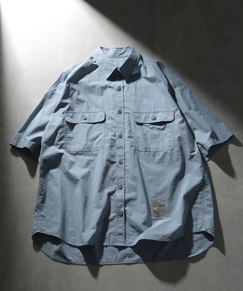 MAISON CLUB(メゾンクラブ)の「【MAISON CLUB】U.S.NAVY Big Half Sleeve Shirt ビッグワークハーフスリーブシャツ 半袖 /MILITARY ミリタリー(シャツ/ブラウス・メンズ・サックスブルー/カーキ/ホワイト/ネイビー・FREE)」の1枚目の写真
