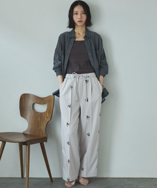 Doux archives（ドゥアルシーヴ）の「２ＷＡＹシアーデニムシャツ（シャツ/ブラウス・レディース・ブルー/チャコールグレー/サックスブルー・FREE）」の4枚目の写真