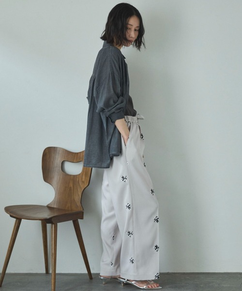 Doux archives（ドゥアルシーヴ）の「２ＷＡＹシアーデニムシャツ（シャツ/ブラウス・レディース・ブルー/チャコールグレー/サックスブルー・FREE）」の12枚目の写真