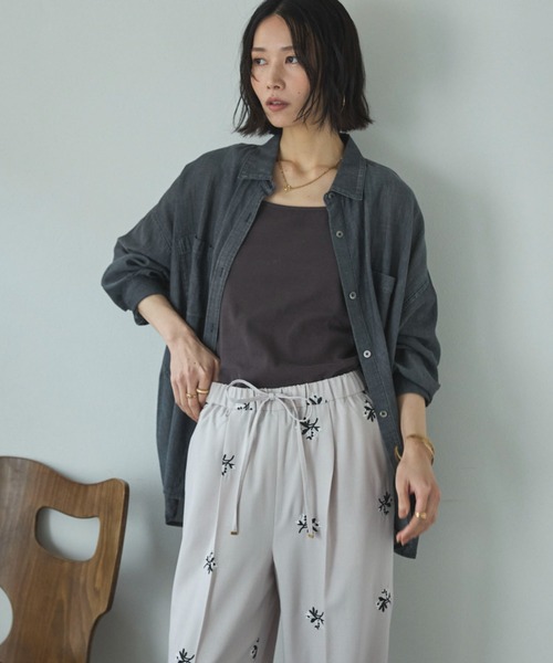 Doux archives（ドゥアルシーヴ）の「２ＷＡＹシアーデニムシャツ（シャツ/ブラウス・レディース・ブルー/チャコールグレー/サックスブルー・FREE）」の14枚目の写真