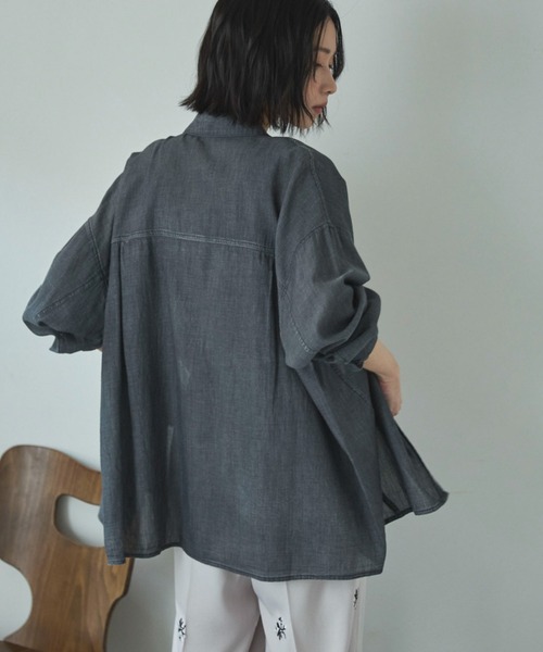Doux archives（ドゥアルシーヴ）の「２ＷＡＹシアーデニムシャツ（シャツ/ブラウス・レディース・ブルー/チャコールグレー/サックスブルー・FREE）」の16枚目の写真