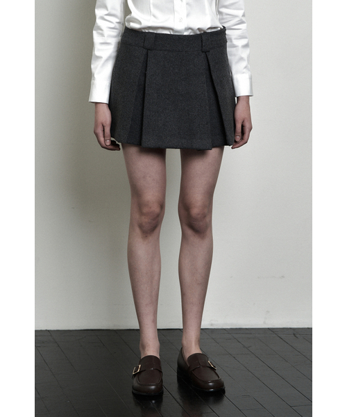 SYNERJYN(シナジン)の「PLAIN WOOL MINI SKIRT CHARCOAL(スカート・レディース・その他・MEDIUM)」の1枚目の写真