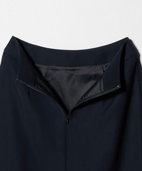 A DAY IN THE LIFE UNITED ARROWS(アデイインザライフユナイテッドアローズ)の「ダブルクロス タイトスカート ‐セットアップ対応・ウォッシャブル‐ <A DAY IN THE LIFE>(スカート・レディース・ベージュ/ダークグレー/ネイビー/ブラック・40/36/38)」の22枚目の写真