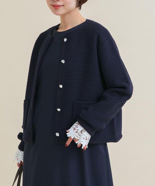 URBAN RESEARCH ROSSO WOMEN（アーバンリサーチ　ロッソ）の「『WEB/一部店舗限定』ツイードノーカラーニットジャケット（ノーカラージャケット・レディース・ネイビー/オフホワイト・FREE）」の17枚目の写真