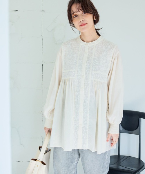 studio CLIP（スタディオクリップ）の「ダブルフロントやわらか刺繍ブラウス《オケージョン2026SS》（シャツ/ブラウス・レディース・ネイビー/ライトグレー/オフホワイト/ライトブルー・FREE）」の7枚目の写真