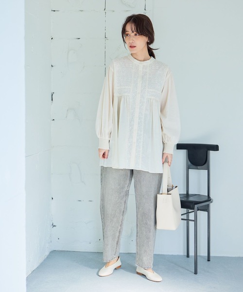 studio CLIP（スタディオクリップ）の「ダブルフロントやわらか刺繍ブラウス《オケージョン2026SS》（シャツ/ブラウス・レディース・ネイビー/ライトグレー/オフホワイト/ライトブルー・FREE）」の11枚目の写真