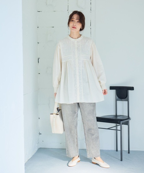 studio CLIP（スタディオクリップ）の「ダブルフロントやわらか刺繍ブラウス《オケージョン2026SS》（シャツ/ブラウス・レディース・ネイビー/ライトグレー/オフホワイト/ライトブルー・FREE）」の12枚目の写真