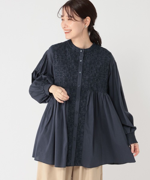 ダブルフロントやわらか刺繍ブラウス《オケージョン2026SS》（シャツ