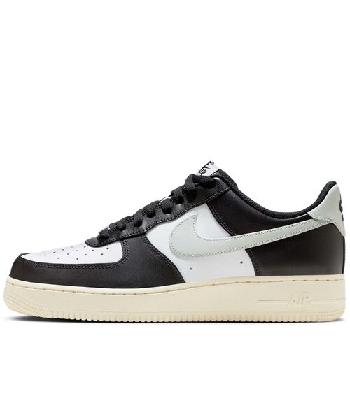 NIKE(ナイキ)の「ナイキ エア フォース 1 '07 シューズ / Nike Air Force 1 '07 Shoes FQ6848-101 White(スニーカー・メンズ・ホワイト・30/29.5/29/28.5/28/27.5/26/25/24.5/24/27/26.5/25.5)」の1枚目の写真