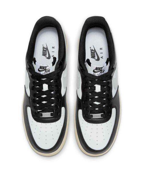 NIKE(ナイキ)の「ナイキ エア フォース 1 '07 シューズ / Nike Air Force 1 '07 Shoes FQ6848-101 White(スニーカー・メンズ・ホワイト・30/29.5/29/28.5/28/27.5/26/25/24.5/24/27/26.5/25.5)」の4枚目の写真