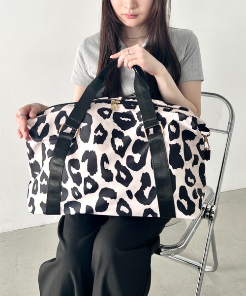 wears(ウェアーズ)の「レオパード 大容量 トラベルバッグ ボストンバッグ(ボストンバッグ・レディース・ピンク/ブラック・FREE)」の1枚目の写真