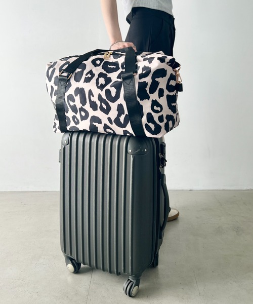 wears(ウェアーズ)の「レオパード 大容量 トラベルバッグ ボストンバッグ(ボストンバッグ・レディース・ピンク/ブラック・FREE)」の4枚目の写真