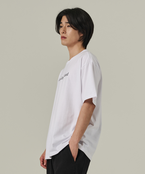 ANALOG MOOD（アナログムード）の「ベーシックロゴ半袖Tシャツ（ホワイト）（Tシャツ/カットソー・メンズ・その他・S/M/L/2XL/XL）」の2枚目の写真