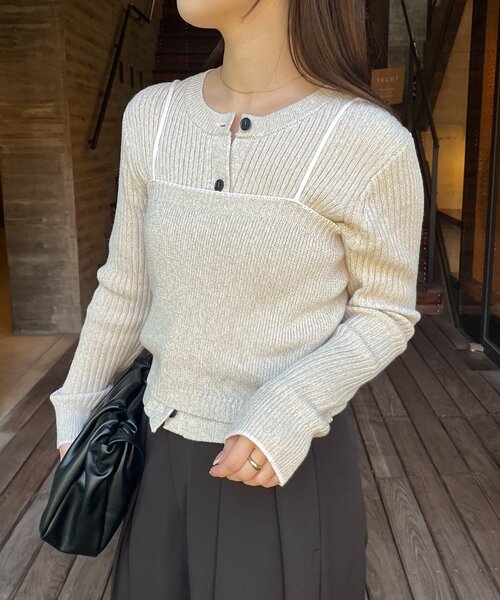 CAPRICIEUX LE'MAGE（カプリシューレマージュ）の「メランジキャミSETカーディガン（カーディガン/ボレロ・レディース・グレイッシュベージュ/ブラック/ベージュ・FREE）」の3枚目の写真