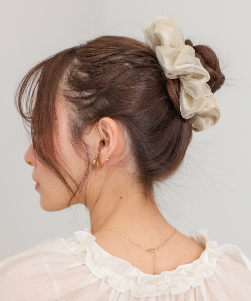 Bab（バブ）の「オーガンジー×サテンシュシュ（シュシュ・レディース・ライトピンク/ライトブルー/シルバー/ゴールド・ONESIZE）」の4枚目の写真