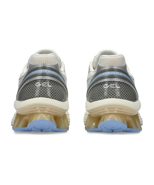 ASICS(アシックス)の「GEL-KINETIC FLUENT / ゲルキネティック フルーエント(スニーカー・メンズ・ホワイト×シルバー・26/27/29/25.5/24/29.5/24.5/25/26.5/23/28/27.5/28.5/23.5)」の2枚目の写真