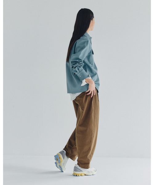 ASICS(アシックス)の「GEL-KINETIC FLUENT / ゲルキネティック フルーエント(スニーカー・メンズ・ホワイト×シルバー・26/27/29/25.5/24/29.5/24.5/25/26.5/23/28/27.5/28.5/23.5)」の20枚目の写真