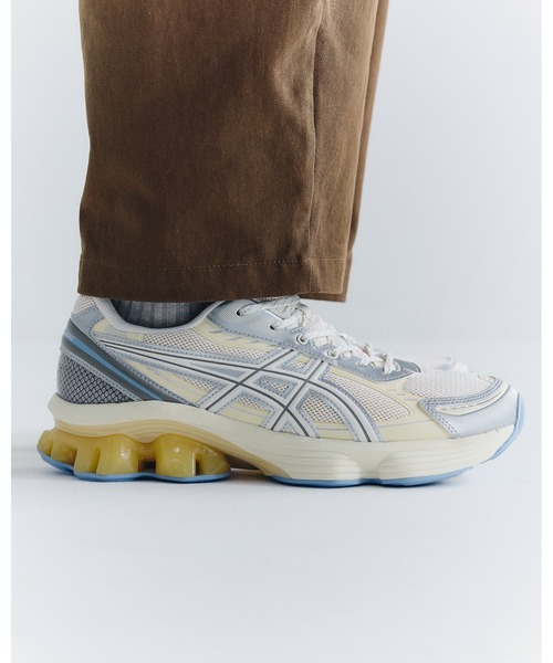 ASICS(アシックス)の「GEL-KINETIC FLUENT / ゲルキネティック フルーエント(スニーカー・メンズ・ホワイト×シルバー・26/27/29/25.5/24/29.5/24.5/25/26.5/23/28/27.5/28.5/23.5)」の13枚目の写真